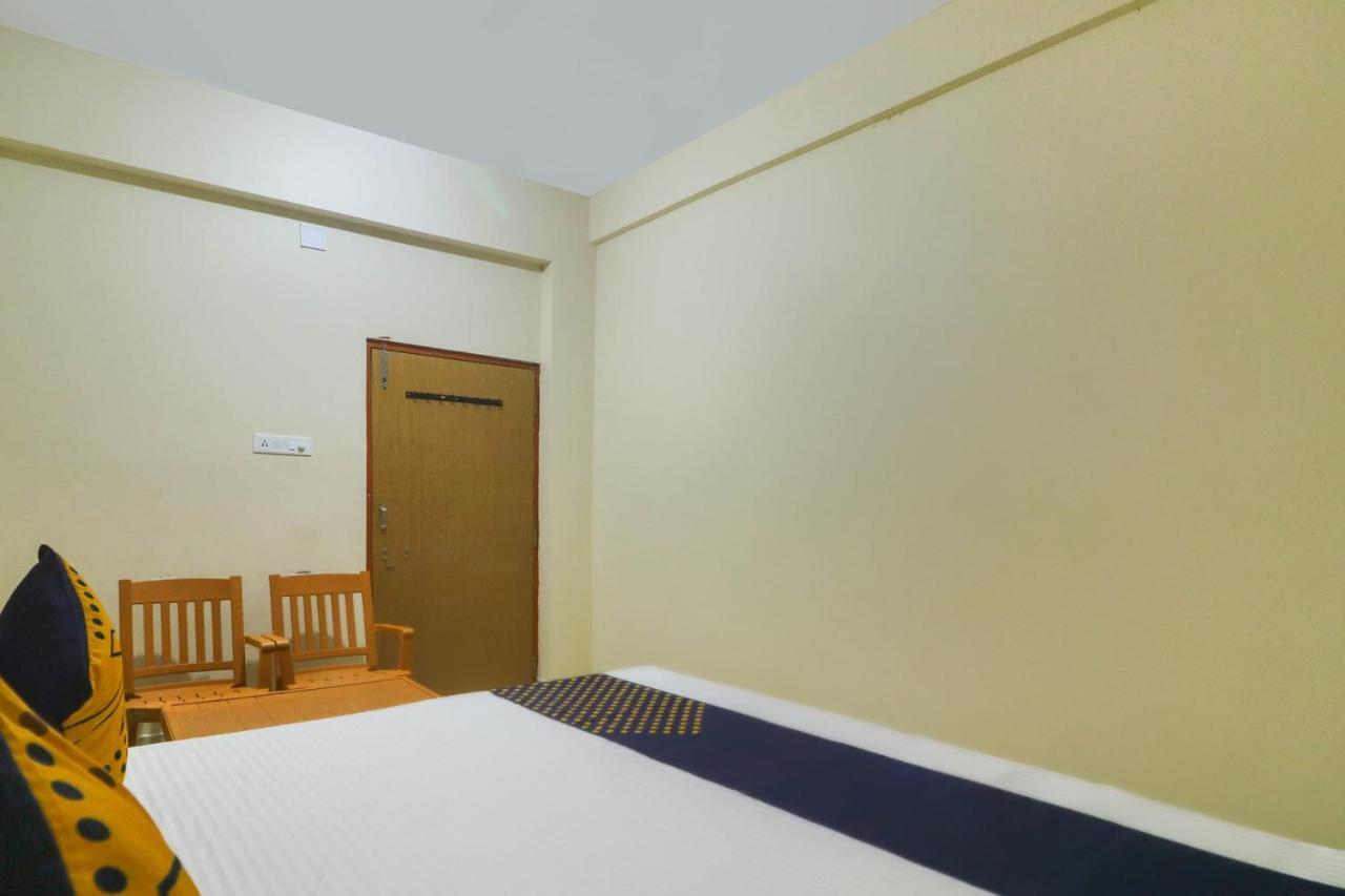 Spot On 68151 Prafulla Palace Ξενοδοχείο Jatani Εξωτερικό φωτογραφία